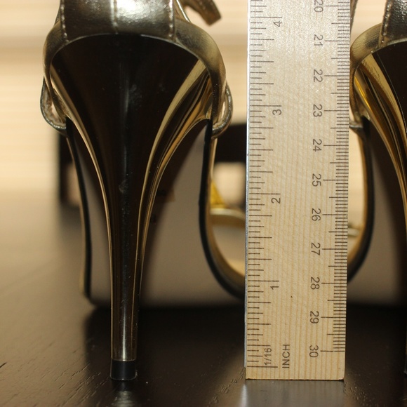 PIERRE DUMAS GOLD HEELS SZ 8 - Picture 5 of 6
